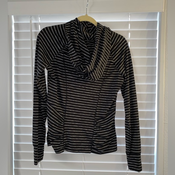 Zip up hoodie - Picture 2 of 2